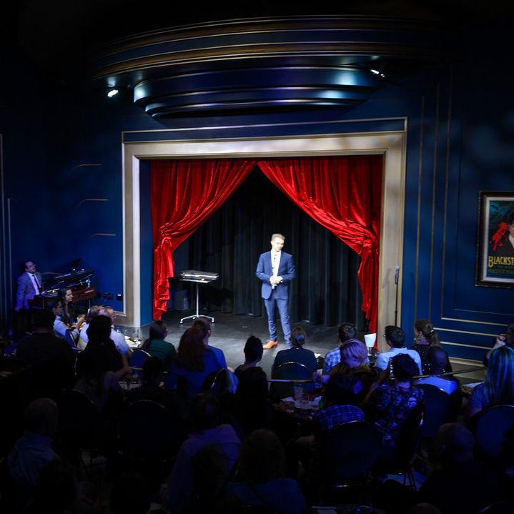 Chicago Magic Lounge Turns One and Celebrates Magic Community in its Unique New Location
